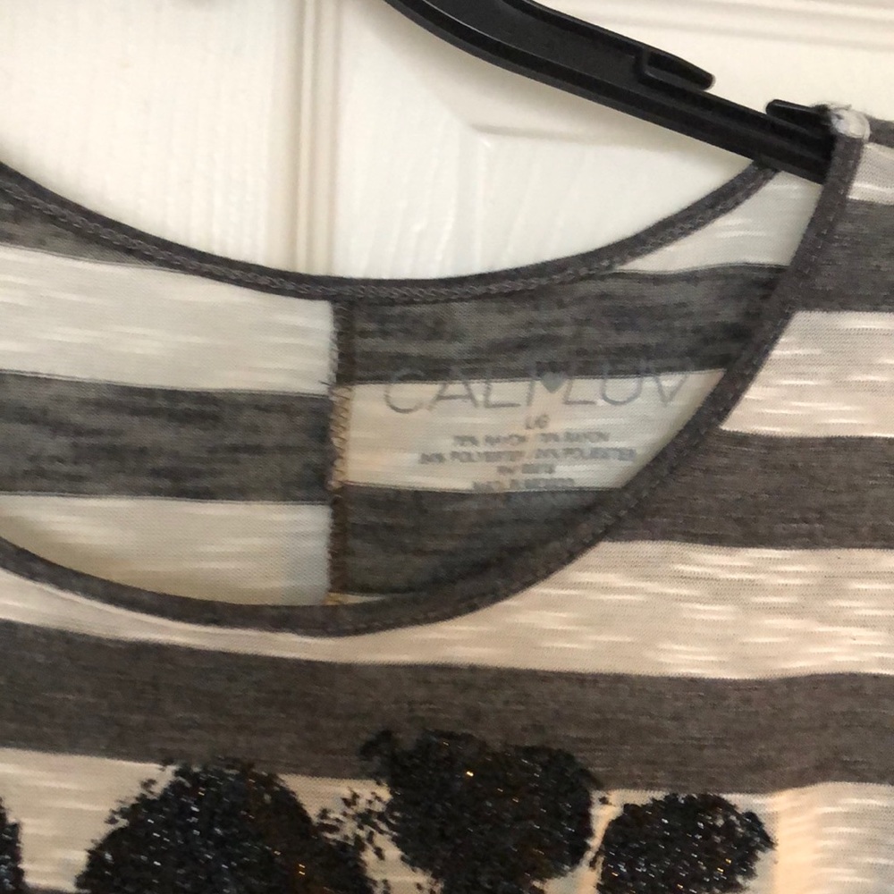 Cropped ROCK drape cut Tee - Picture 2 of 4